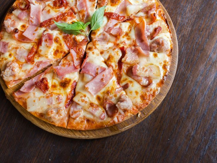 Pizza jambon fromage